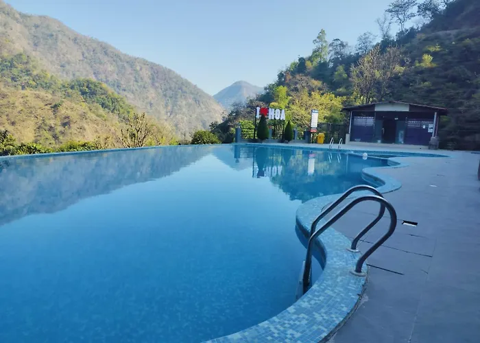 Hoa Resorts - Mountain View With Infinity Pool Shivpuri 