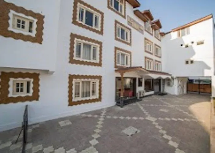 Hotel K2 Inn , Srinagar