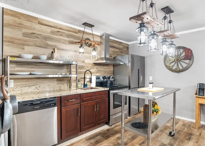 Salt Block - The Rustic Suite 1 Bandera