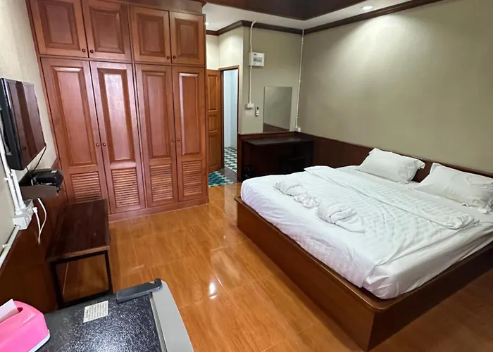 Mona House Phuket Hotel Chalong
