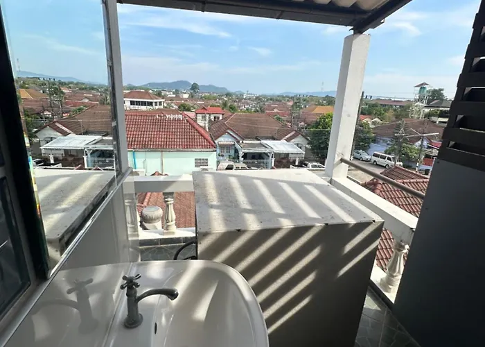 Mona House Phuket Hotel Chalong