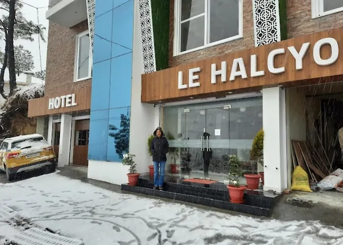 Hotel Le Halcyon Kasauli Solan