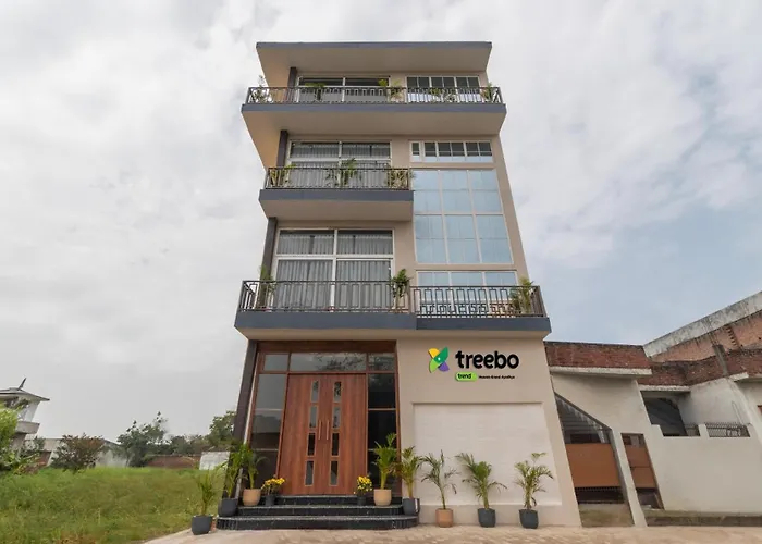 Treebo Heaven Grand Ayodhya Hotel