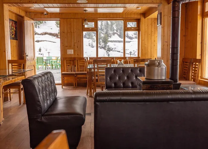 Adventure Valley Hotel Manali 