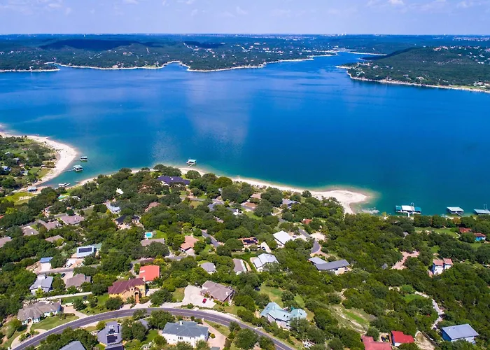 Lake Travis Oasis - The Breeze Austin