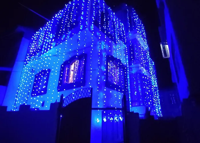 Fabulous Kashmir Srinagar Hotel