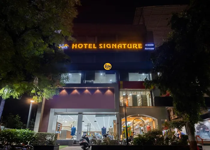 Itsy Hotels Signature, Nehru Nagar Ahmedabad