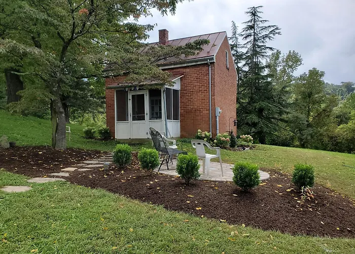 Mountain Home Bed & Breakfast Front Royal