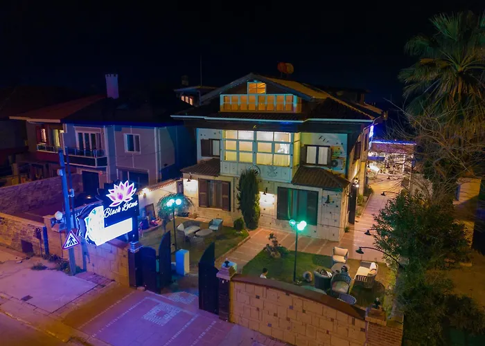 Black Lotus İzmir
