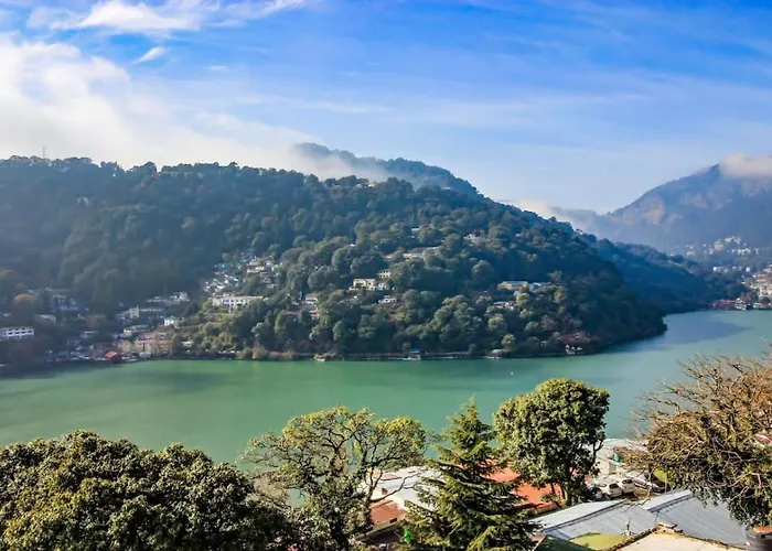 Hotel Surya Lake View Nainital