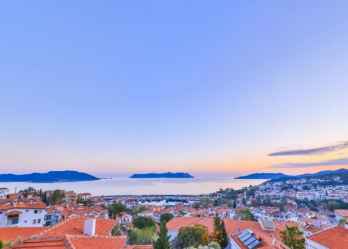 Luna Kaş