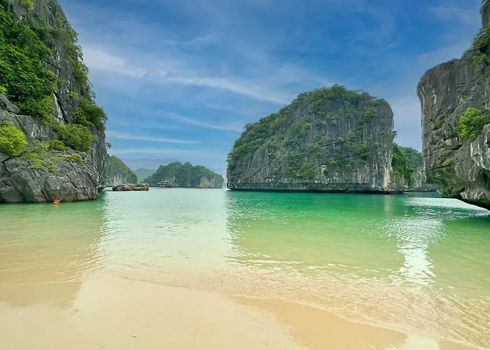 Lotus D'Orient Cruise Hotel Ha Long
