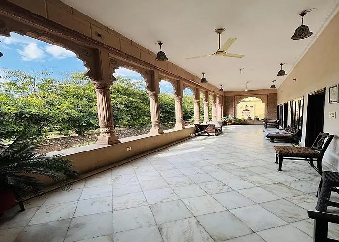 Hotel Karan Villas Kota 