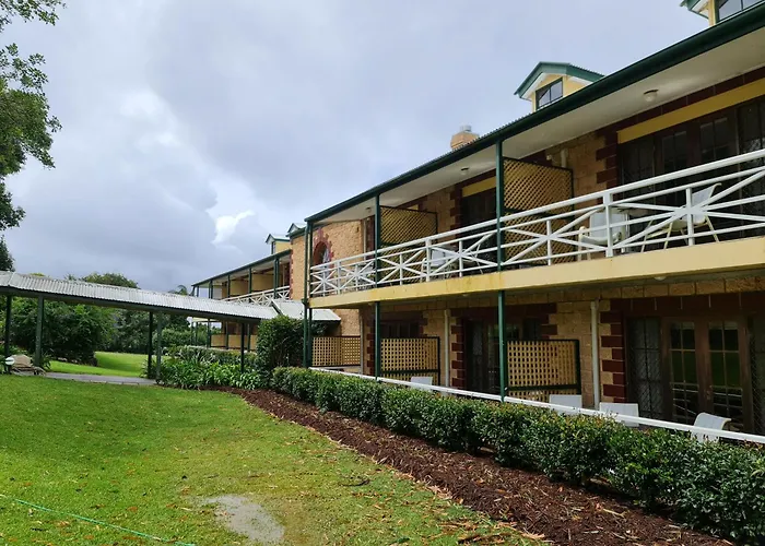 The Manor Tamborine Mountain Hotel