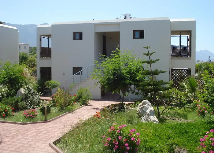 Riviera Beach Bungalows Kyrenia 