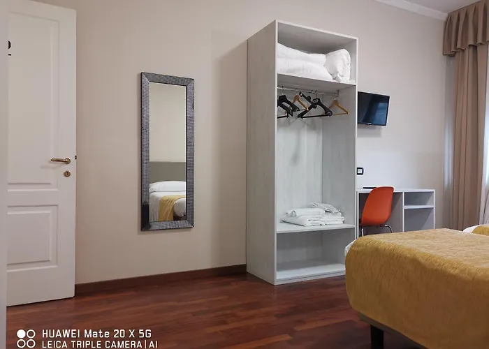 Guesthouse Central Station Group - Via Sammartini 15 Milán