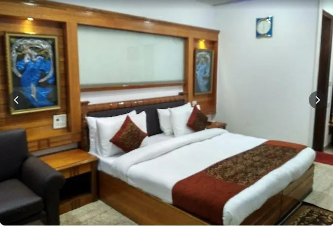 Tjs Royal Hotel Delhi 