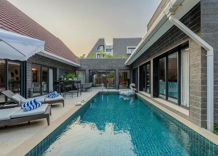 City Chic Luxury Villa With Private Pool Available As 3Bhk And 6Bhk Old Goa
