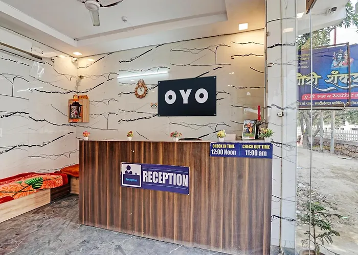 Hotel O Gauri Shankar Dham Vrindavan