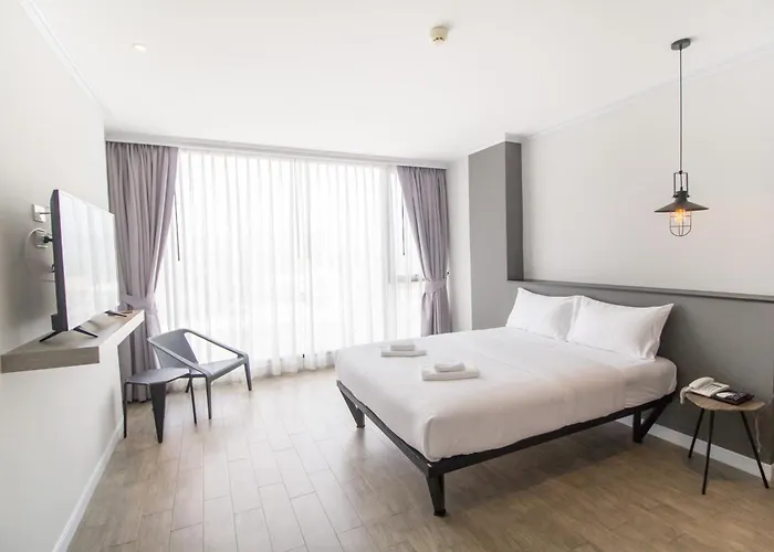 The Corner Hotel Hua Hin