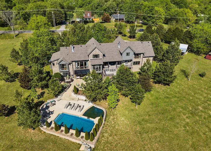 Nashville - 4032 Coles Ferry Pike - Luxe Lebanon