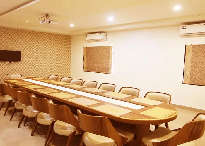 Rest Inn Hotel Khammam