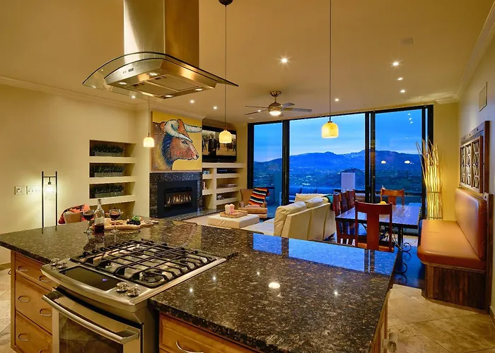 Summit Suite - Stunning Mountain Views - Hot Tub Cave Creek