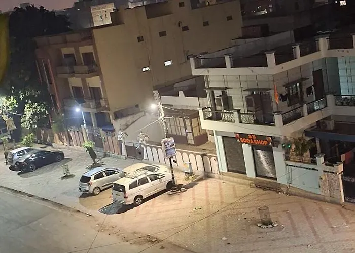 Veera Guest House Varanasi