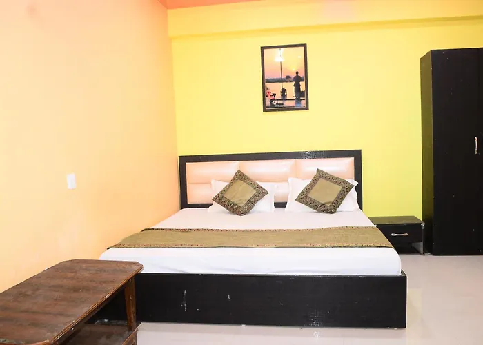 H R Guest House Varanasi