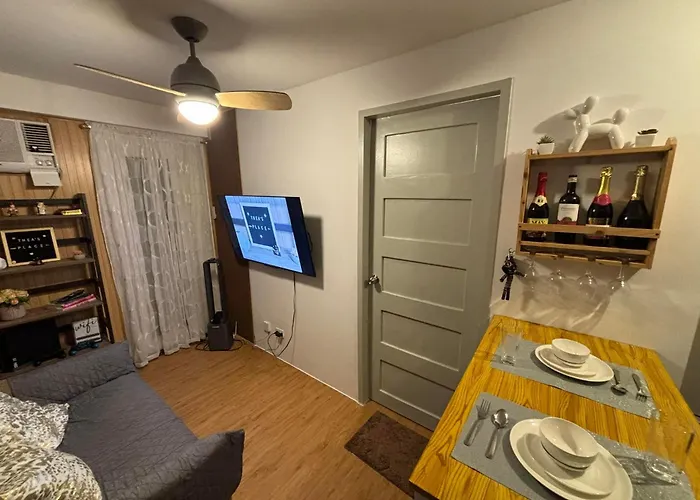 Thea'S Place Arezzo Place Davao
