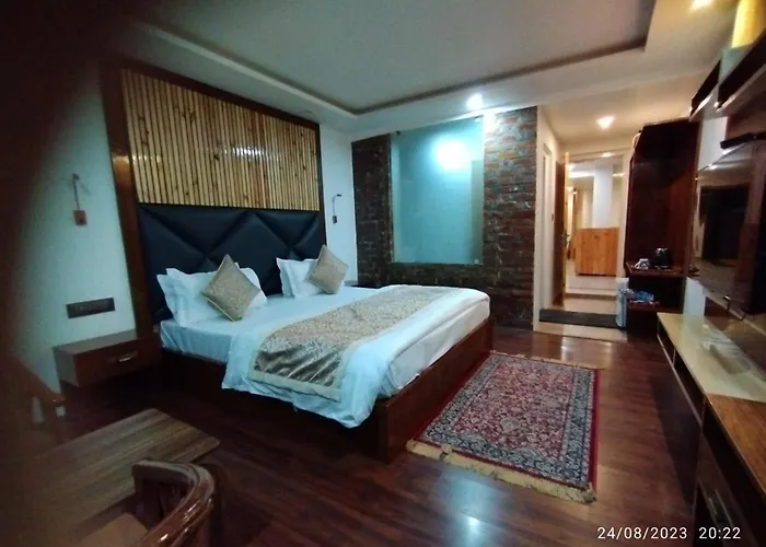 Hotel Lidder Palace Pahalgam