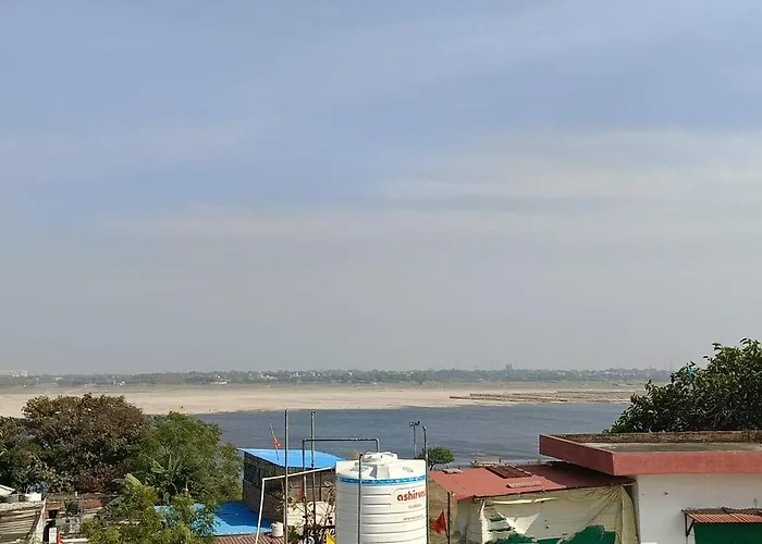 Mandakini P. Guest House Varanasi