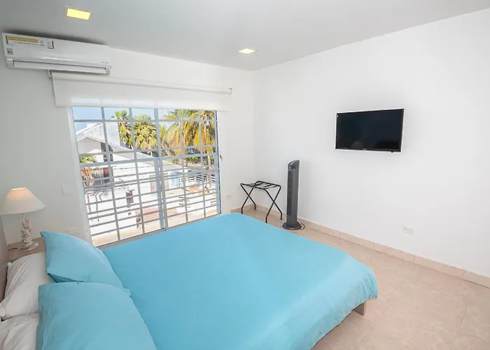 By The Sea Guest House San Andrés