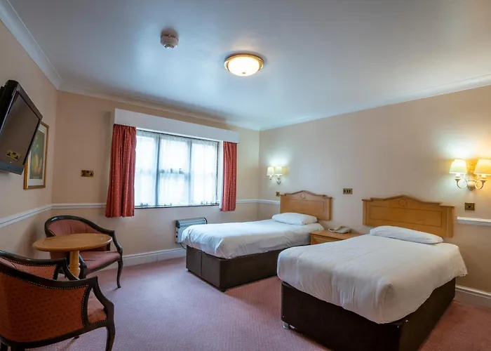 Beaufort Park Hotel Mold