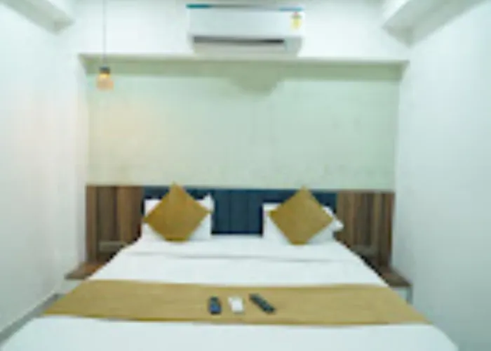 Hotel Rest And View , Ahmedabad