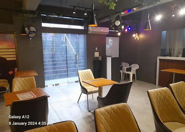 Hotel Pink Paradise Gorakhpur