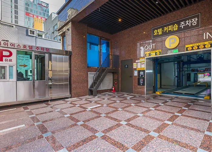 Layers Hotel Busan Hadan
