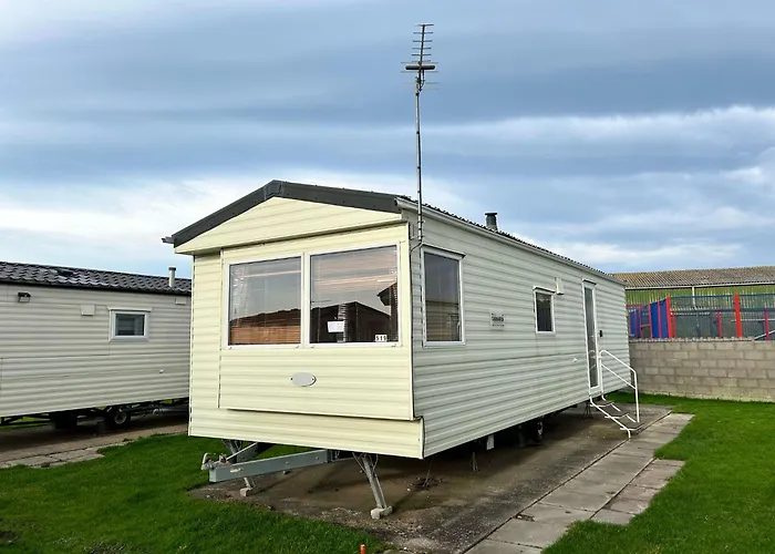 519 Family Caravan At Golden Gate Holiday Centre, Sleeps 4 Abergele