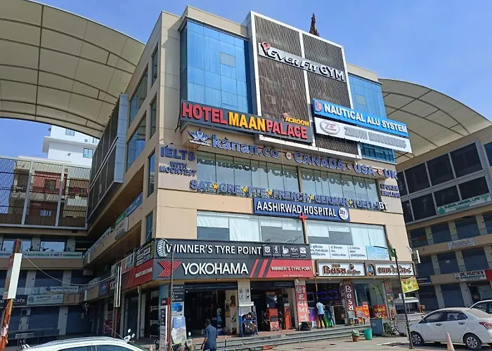 Hotel Maan Palace Vadodara