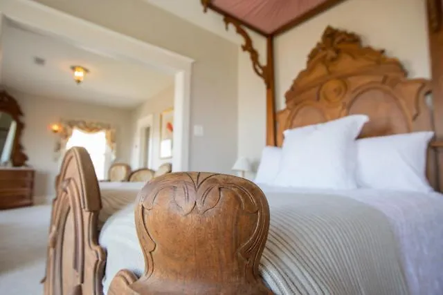 Clifton House - Panorama - Queen Suite, Sleeps 4, River Views Natchez