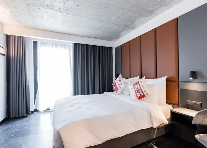 The Londoner Hotel St. Julian'S