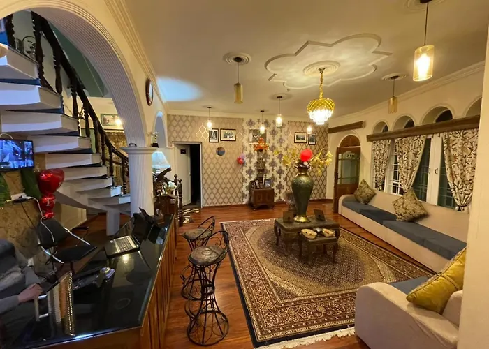 Heritage Rose Inn Srinagar 