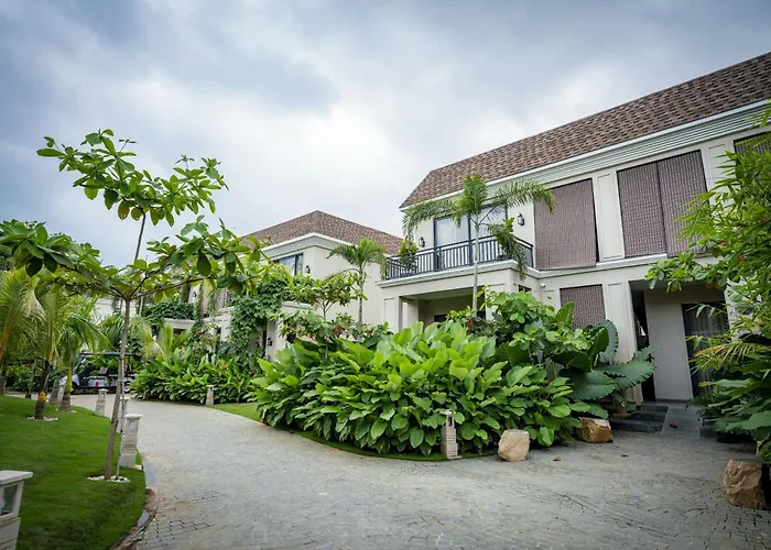 Maira Resort And Convention Centre Raipur 