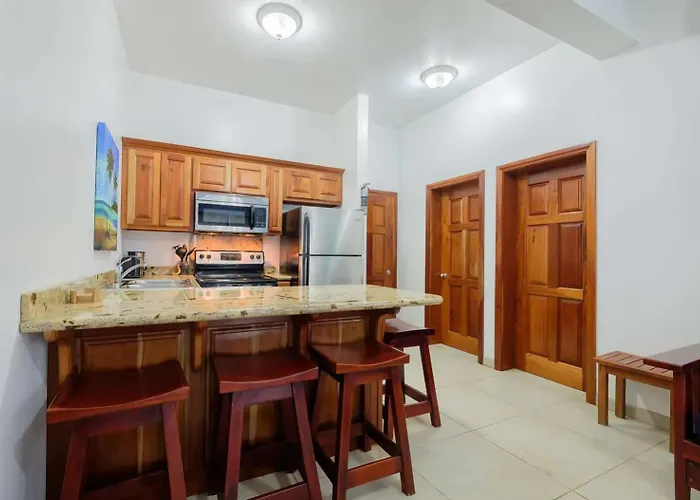 Best Western Grand Baymen Gardens San Pedro 