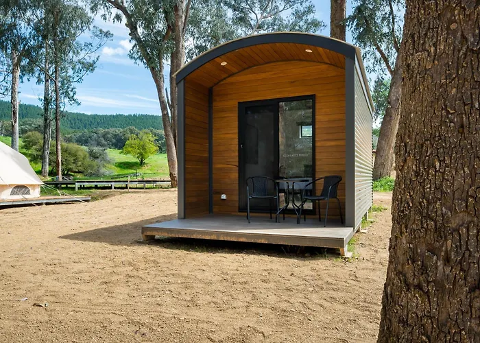 Bright Cabin & Caravan Park