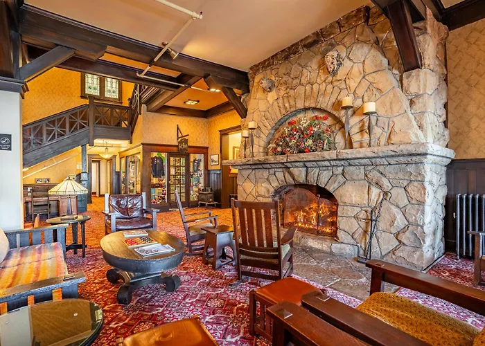 Historic Summit Inn Chalk Hill