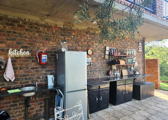Suikerbosrant Sleep And Go Bed & Breakfast Pretoria