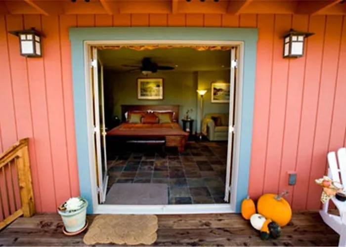 Pearlessence Vineyard Inn Sebastopol