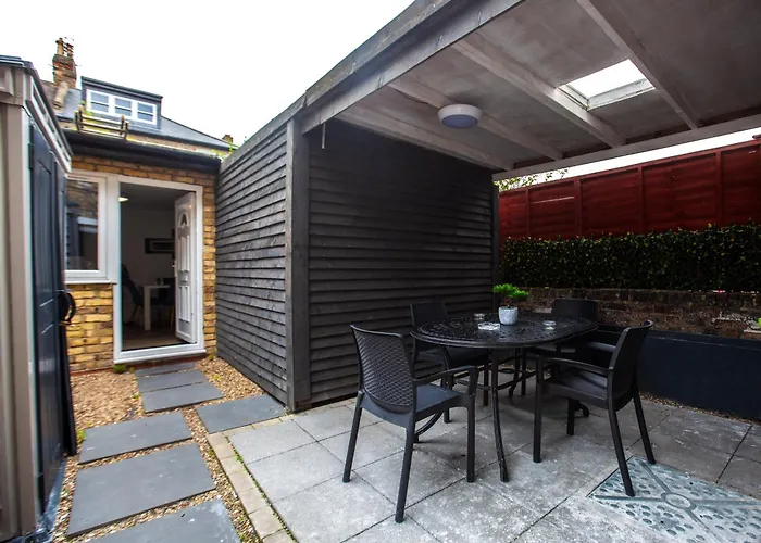 The Finsbury Guesthouse London