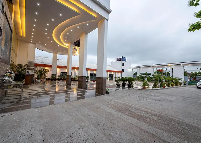 The Elite Lucknow Convention Hotel